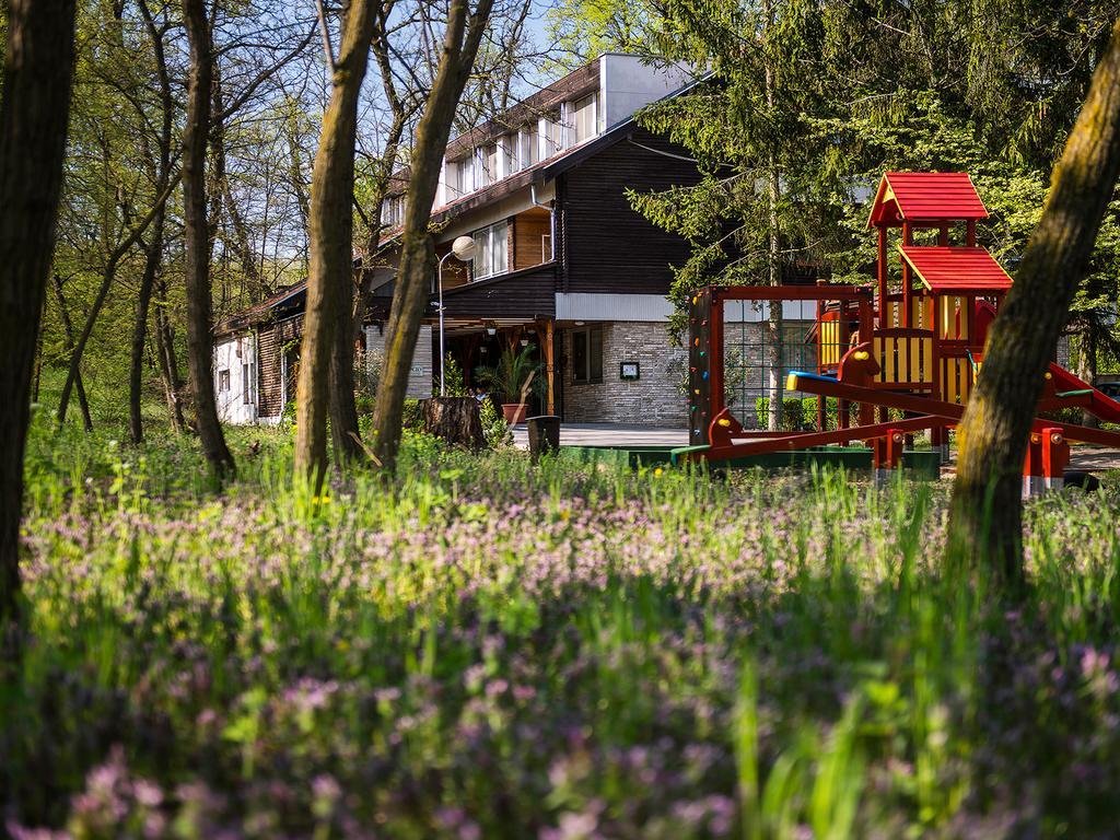 Ózoon Hotel Nyíregyháza Exterior foto
